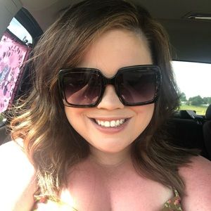 Meet your Posher, Erica